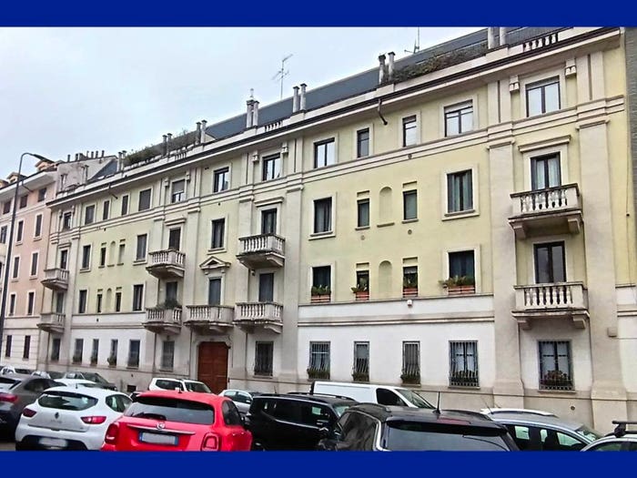 Appartamento quadrilocale in vendita in Via Paolo Bassi, Farini, Milano