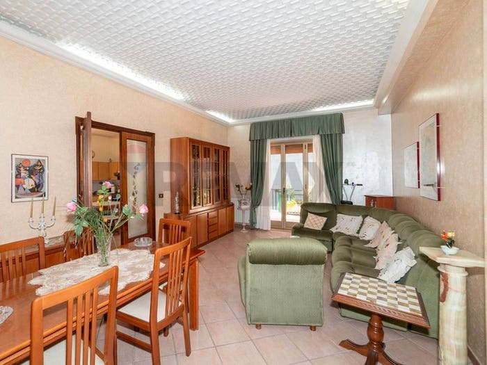 Appartamento con 6 locali in vendita in Via Giuseppe Bonaventura, Centro, Randazzo