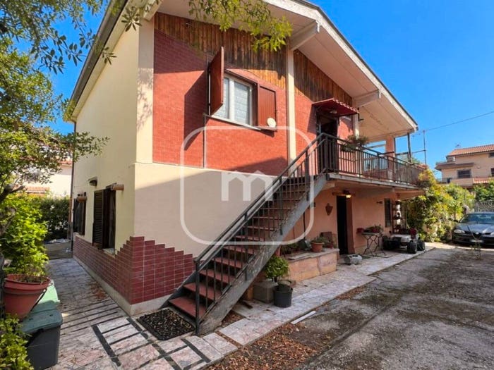 Casa con 5 locali in vendita in Via delle Libellule, Castel di Leva, Roma