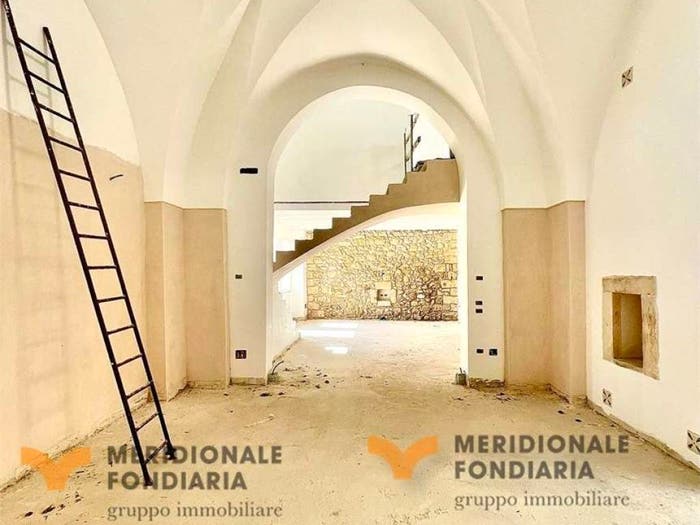 Casa con 6 locali in vendita in Via Guglielmo Marconi, Martano