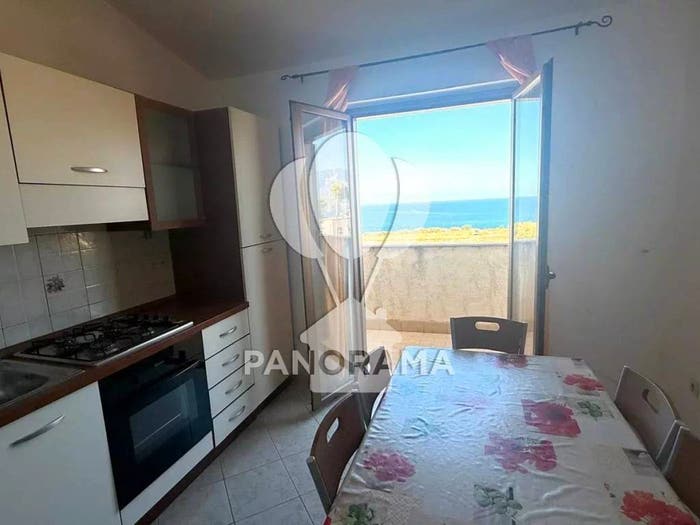 Casa con 6 locali in vendita in Viale Salvatore Vitale, Centro, Trappeto