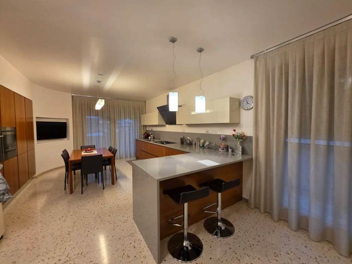 Casa con 6 locali in vendita in Via Padre Emilio Venturini, Brondolo, Chioggia