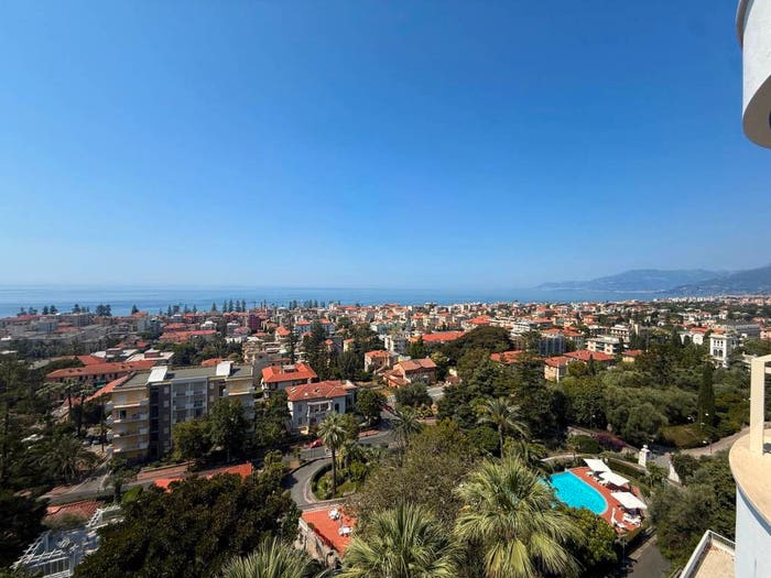 Appartamento trilocale in vendita in Via Virgilio, Via Romana, Bordighera