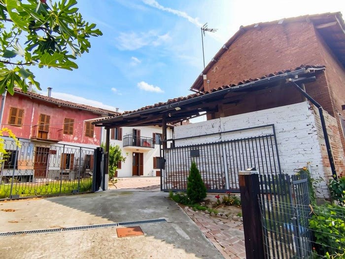 Casa con 5 locali in vendita in Via Montechiaro, Villa San Secondo