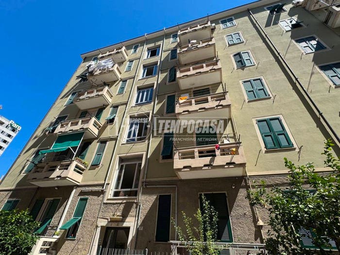 Appartamento bilocale in vendita in Via Piero Maroncelli, Sestri Ponente, Genova