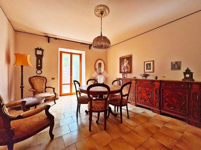 Casa con 5 locali in vendita in Via Filippo Venturi, Centro, Fossato di Vico