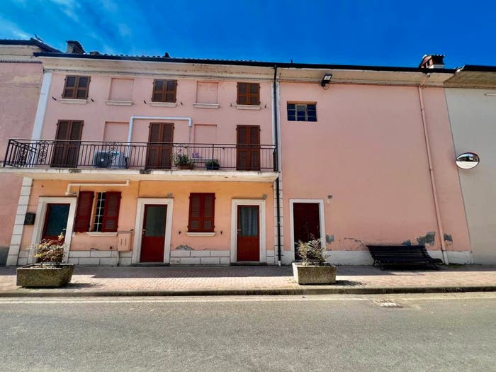 Casa con 5 locali in vendita in via roma, Centro, Monticelli Pavese