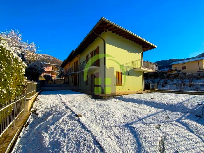 Casa quadrilocale in vendita in Centro, Gandino