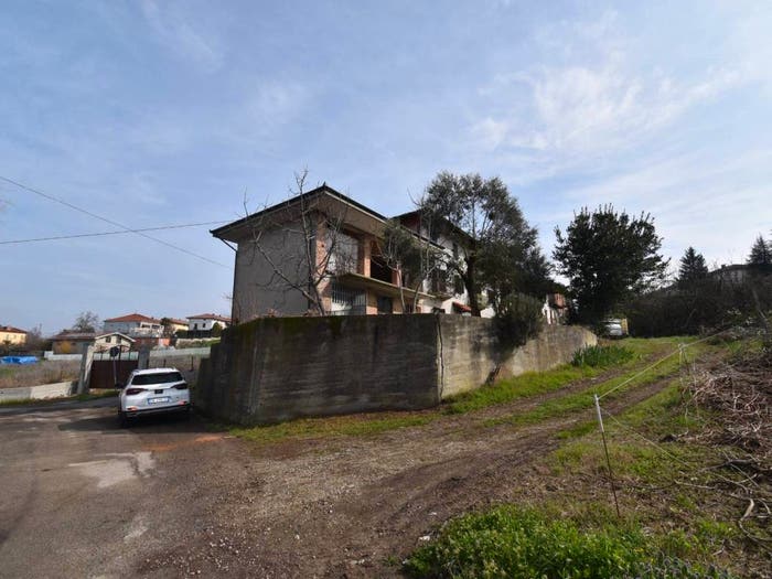 Casa con 6 locali in vendita in Via Verguino, Repergo, Isola d'Asti