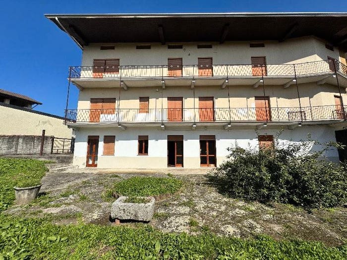 Casa con 5 locali in vendita in Via della Costa, Auzate, Gozzano