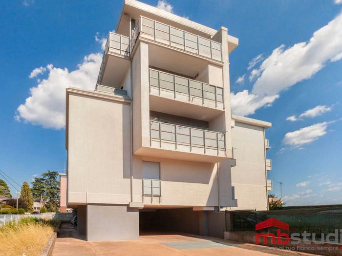 Appartamento trilocale in vendita in Via San Dionigi, Centro, Mariano Comense