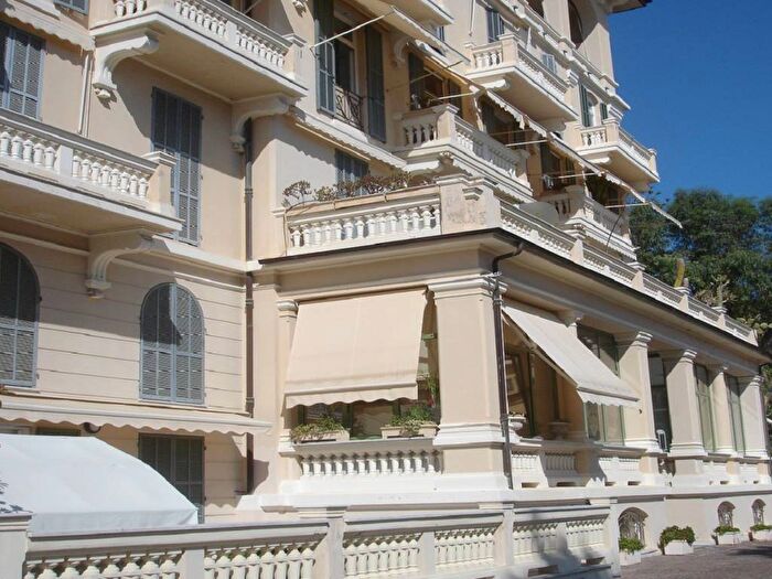 Appartamento trilocale in vendita in Centro, Bordighera