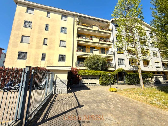 Appartamento trilocale in vendita in Via Andrea Mantegna, Centro, Pioltello