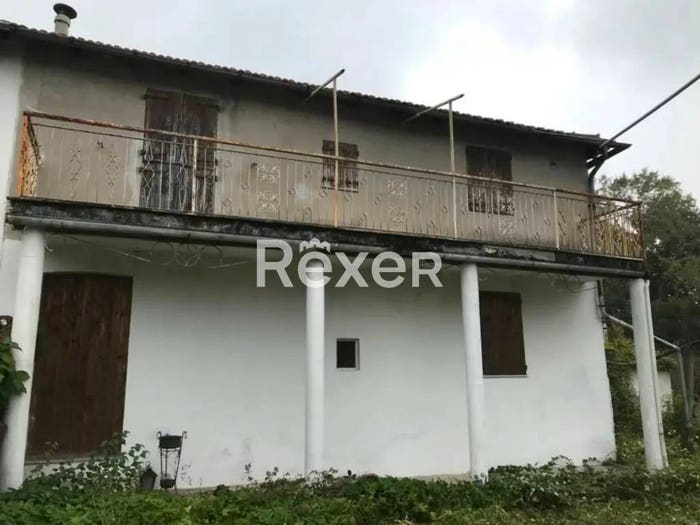 Casa con 6 locali in vendita in Località Miassola, Pareto