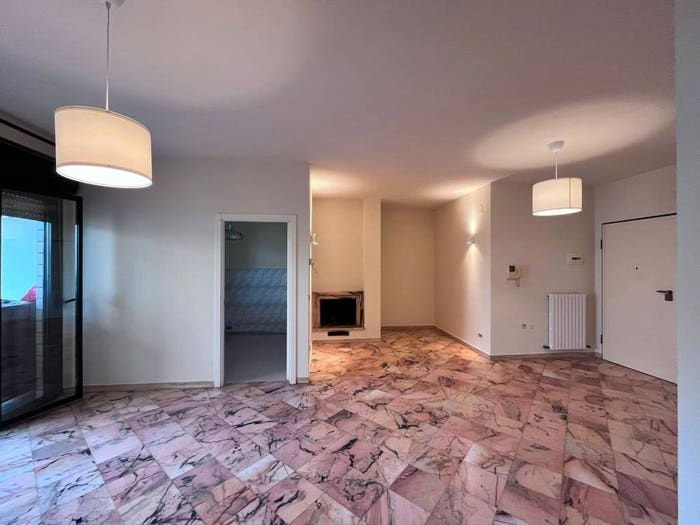Appartamento bilocale in vendita in Via Aprile, Centro, Fermo