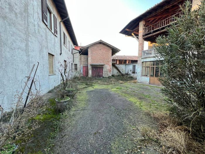 Casa con 6 locali in vendita in Via Trento, Centro, Covo