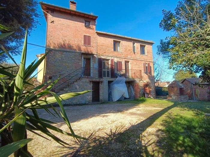 Casa quadrilocale in vendita in Via Vecchia, Badia, Castiglione del Lago