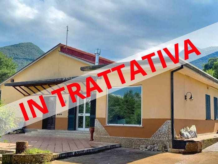 Casa con 6 locali in vendita in Via Cardigna, Patrica