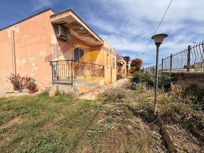 Casa con 6 locali in vendita in Viale Edoardo Garrone, Città Giardino, Melilli