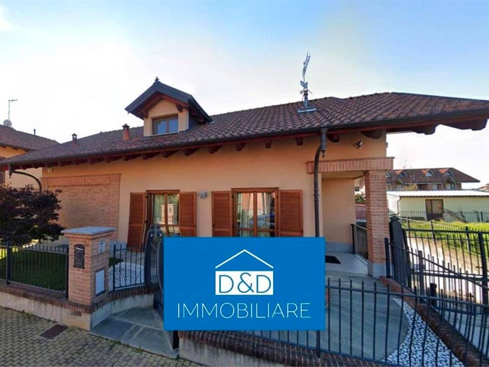 Casa con 6 locali in vendita in Via Casale, Castelrosso Torassi, Chivasso