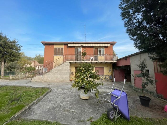 Casa quadrilocale in vendita in Via Rivella, Battaglia Terme