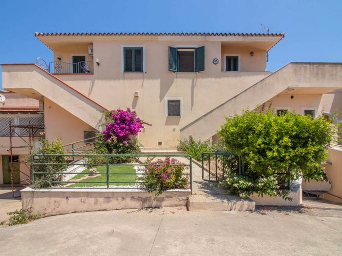 Appartamento trilocale in vendita in Via Giovan Battista Decandia, Porto San Paolo, Loiri Porto San Paolo