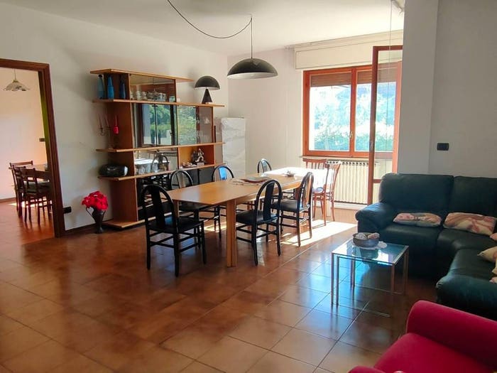 Casa con 6 locali in vendita in Via dei Ranuncoli, Ascoli Piceno