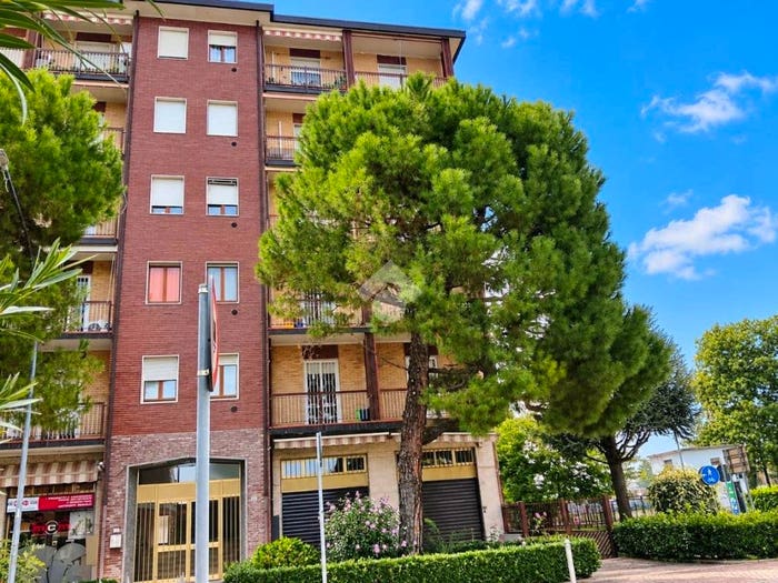 Appartamento trilocale in vendita in Via trento, Centro, Osnago
