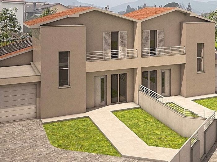 Casa con 6 locali in vendita in Via Castelnuovo, Cantagrillo Casalguidi, Serravalle Pistoiese