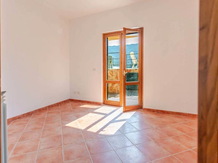 Appartamento con 5 locali in vendita in Via Corticella, San Rocco Ponte di Vexina Verzemma Collodari, Recco