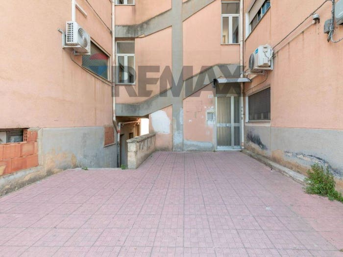 Appartamento bilocale in vendita in viale autonomia, Centro, Caltagirone