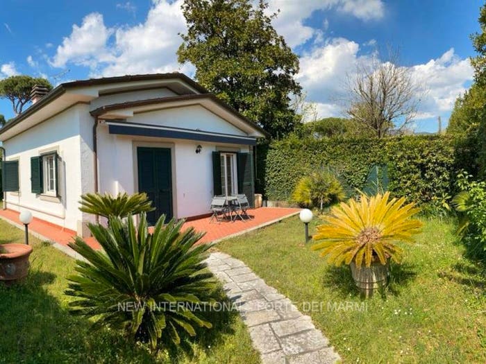 Casa quadrilocale in vendita in Via San Camillo, Vittoria Apuana, Forte dei Marmi