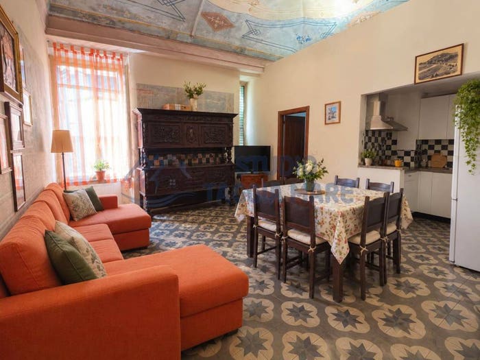 Appartamento trilocale in vendita in Via Lercari, Centro, Taggia