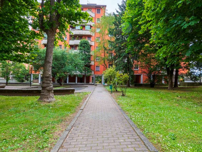 Appartamento quadrilocale in vendita in Viale Sempione, Centro, Arese