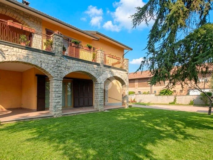 Appartamento quadrilocale in vendita in Via Don Angelo Castellazzi, Cascine San Pietro, Cassano d'Adda