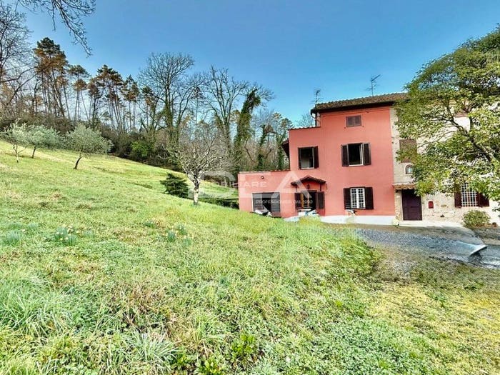 Casa con 5 locali in vendita in Via dei Borelli, Sant'Alessio Carignano, Lucca