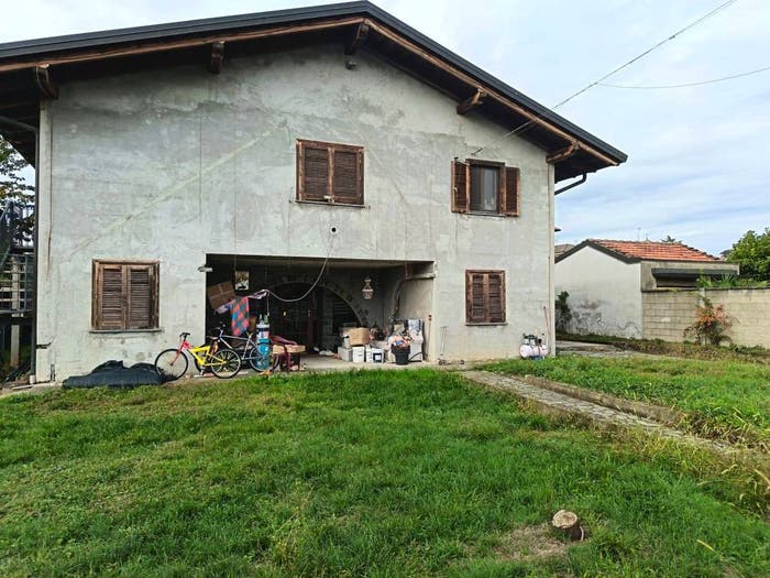 Casa quadrilocale in vendita in Via Roggiolo, Centro, Trecate