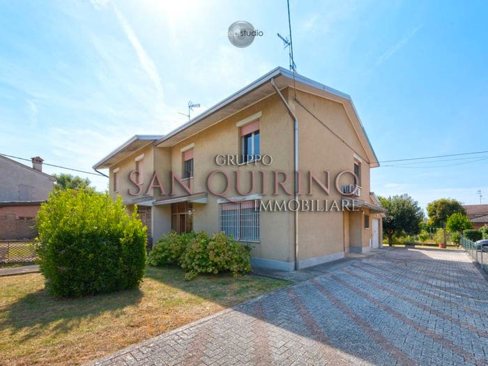 Casa quadrilocale in vendita in Via Vegri, Centro, Guastalla