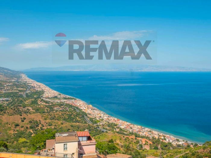 Casa con 6 locali in vendita in Centro, Forza d'Agrò