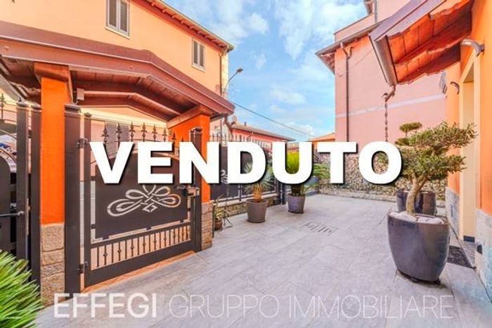 Casa quadrilocale in vendita in Via Piave, Centro, Pioltello