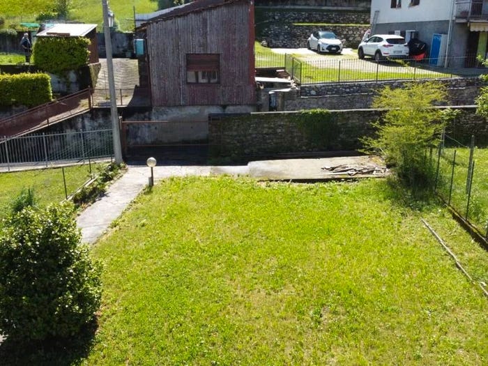 Casa quadrilocale in vendita in Via Della Madonna No Number, Centro, Porto Valtravaglia