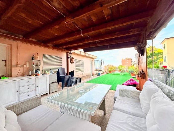 Appartamento con 5 locali in vendita in Via Sant'Alberto, Sestri Ponente, Genova