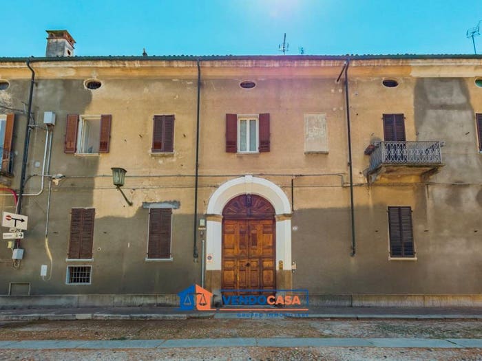 Appartamento quadrilocale in vendita in Via Monte di Pietà, Centro, Carignano