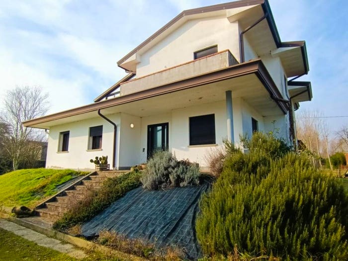 Casa con 5 locali in vendita in Via Roma, Corbola