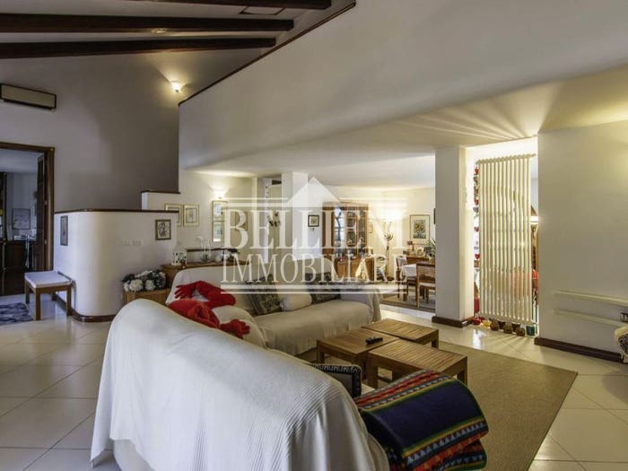 Casa con 6 locali in vendita in Via dei Finanzieri, Centro, Torri di Quartesolo
