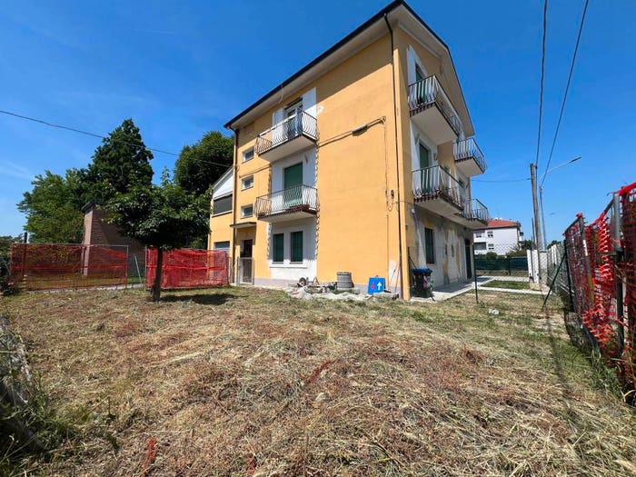 Appartamento con 5 locali in vendita in Via Panerazzi, Centro, Crevalcore
