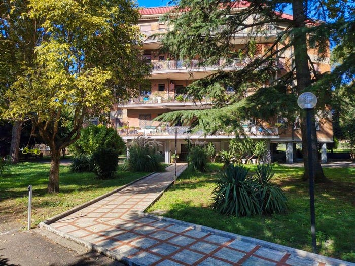 Appartamento quadrilocale in vendita in Via Pollenza, San Basilio, Roma