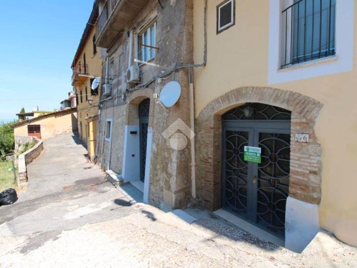 Appartamento trilocale in vendita in VIA COSTA BELLA, Centro, Poggio Catino