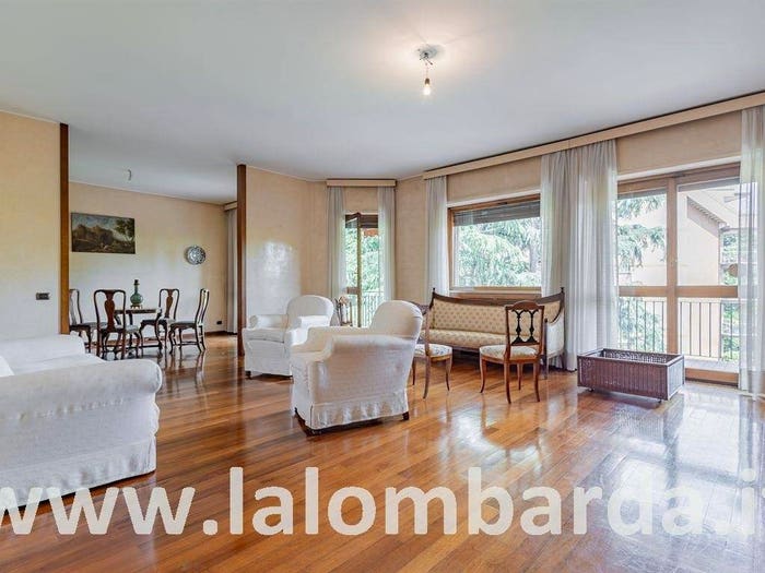 Appartamento con 6 locali in vendita in viale Brianza, Parco, Monza