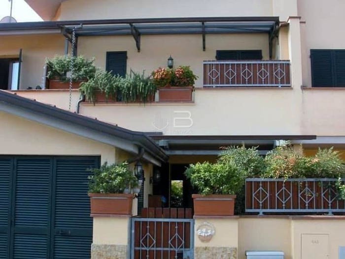 Casa con 6 locali in vendita in Via Marina, Debbia Cervaiolo, Montignoso